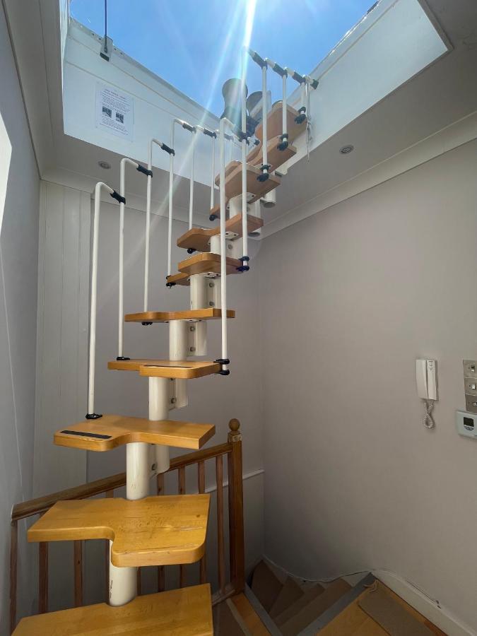לונדון Sunny 2 Bedroom, 2 Bathroom Apartment With Roof Terrace מראה חיצוני תמונה