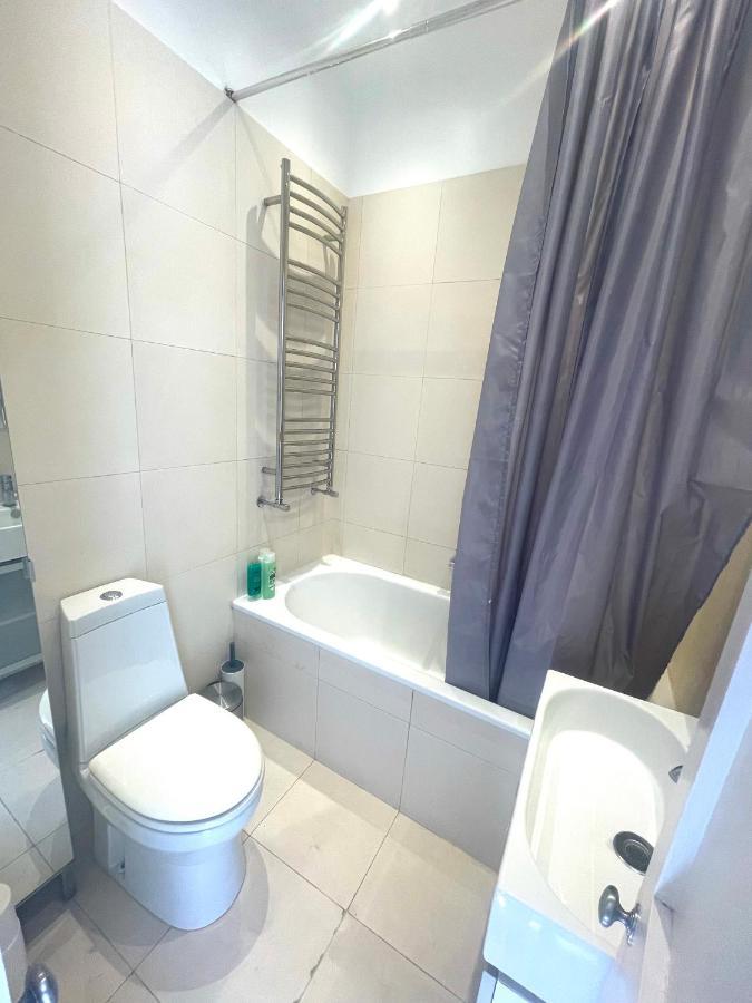 לונדון Sunny 2 Bedroom, 2 Bathroom Apartment With Roof Terrace מראה חיצוני תמונה