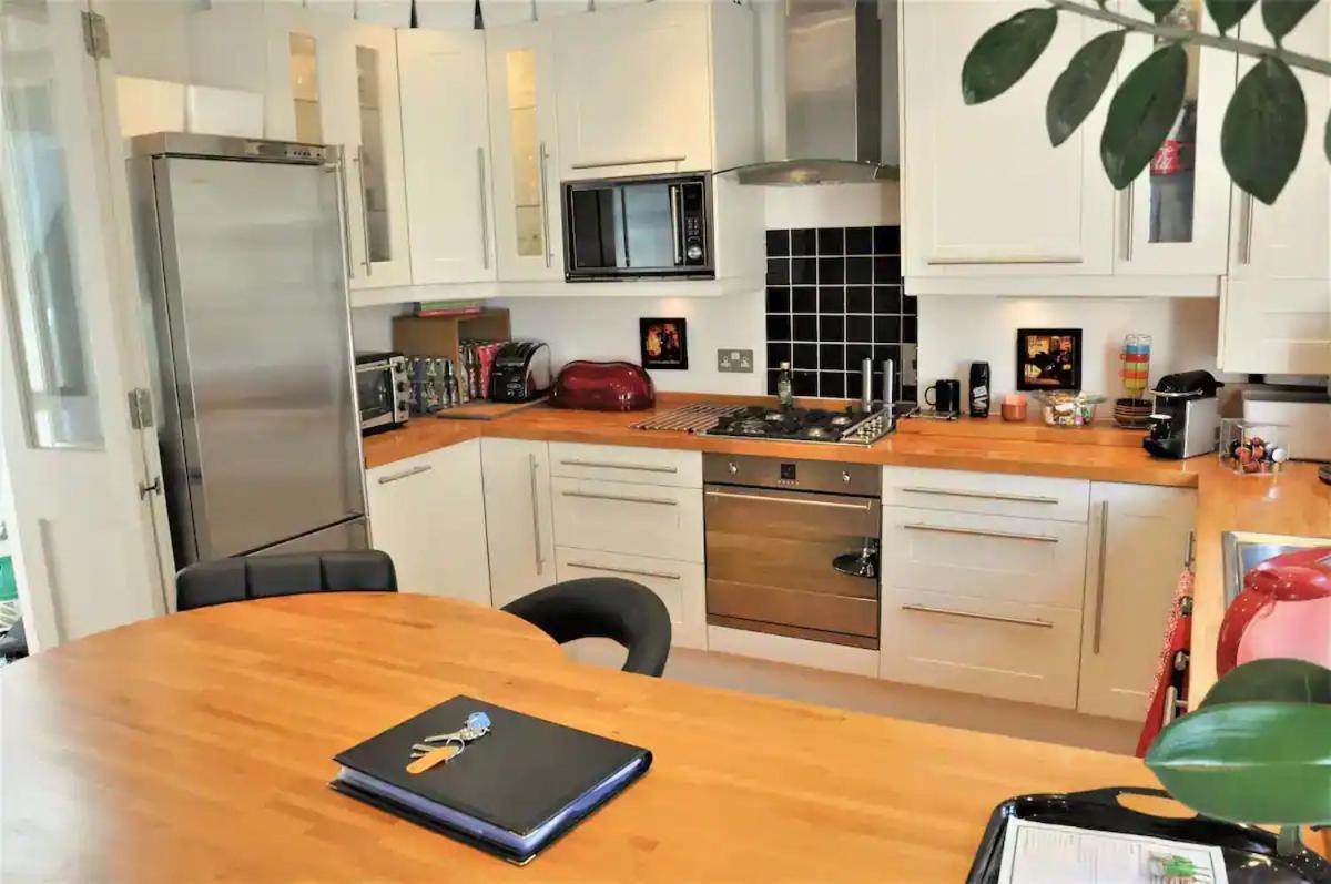 לונדון Sunny 2 Bedroom, 2 Bathroom Apartment With Roof Terrace מראה חיצוני תמונה